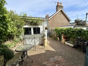 Photo 19- click for photo gallery